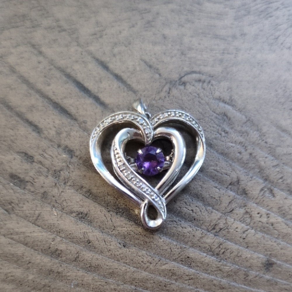 925 Silver Heart Pendant with Purple Gemstone